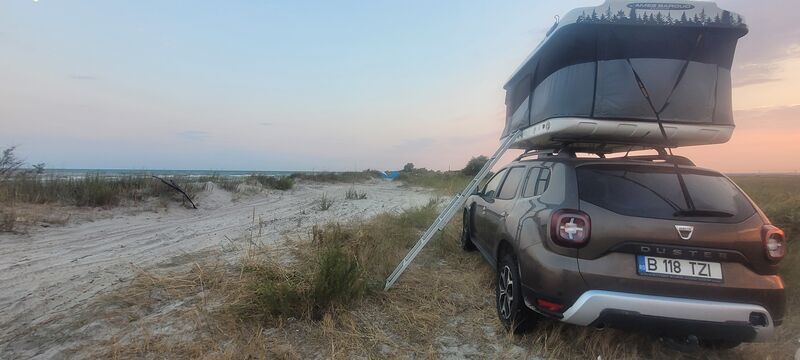 Cort auto James Baroud Evasion M -Dormi sub stele, nu sub facturi la hotel
